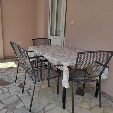 Apartmani Vesna Krk Town Buitenkant foto