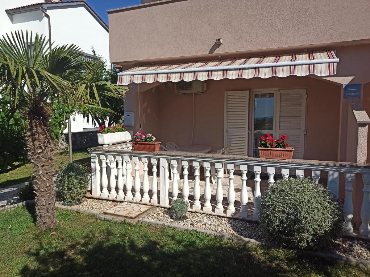 Apartmani Vesna Krk Town Buitenkant foto